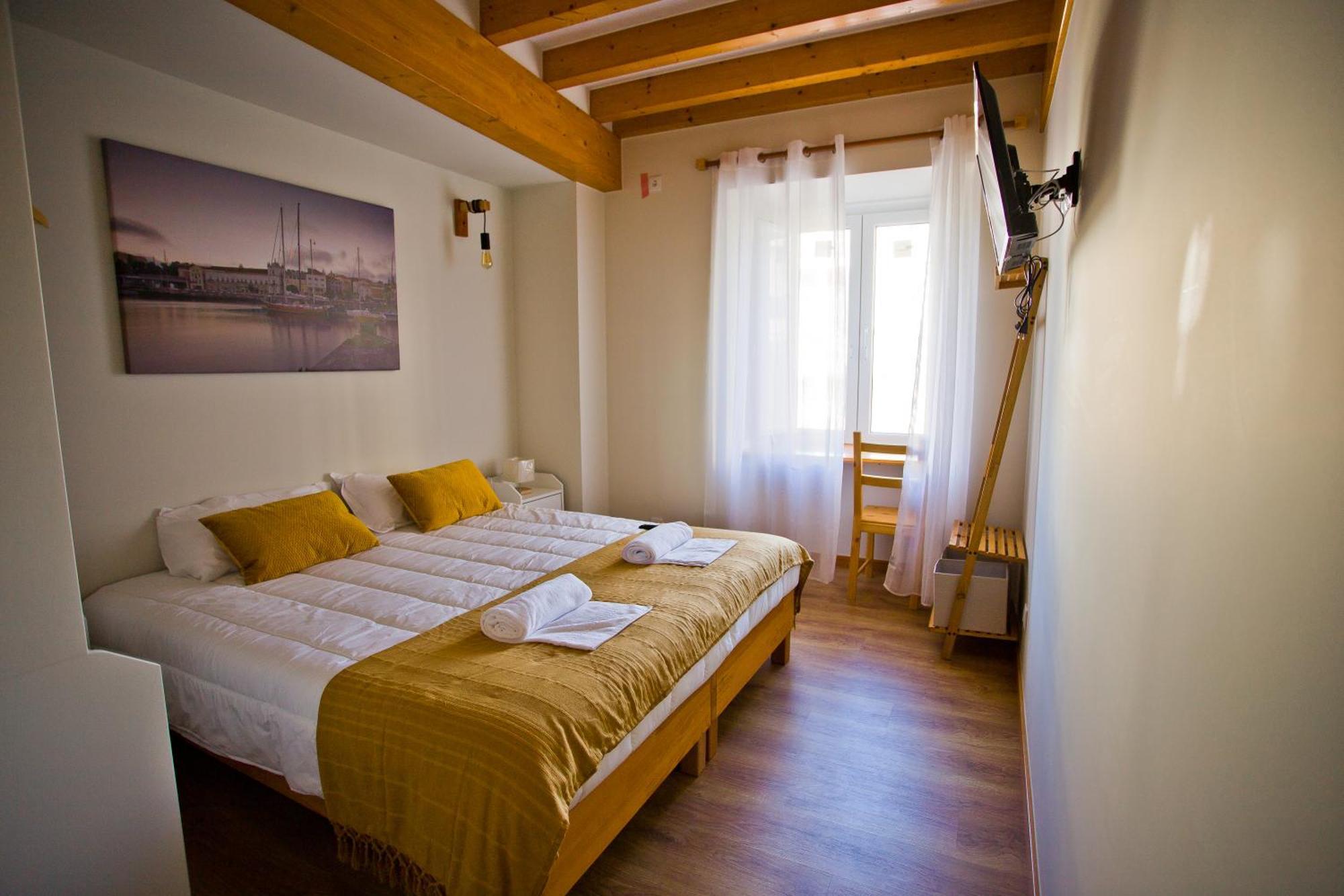 Guest House 10 De Agosto Figueira da Foz Kültér fotó