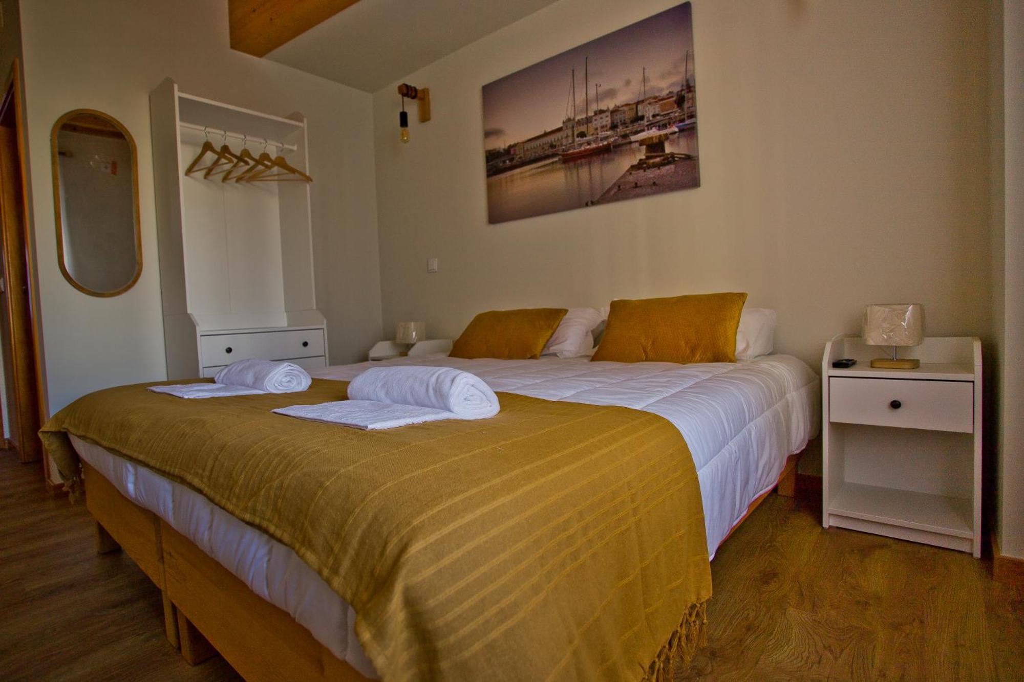 Guest House 10 De Agosto Figueira da Foz Kültér fotó